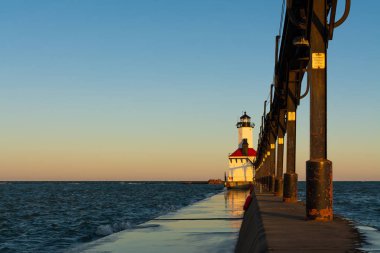 Michigan Gölü 'nde gün doğumu