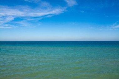 Güzel bir yaz sabahı Michigan Gölü manzarası. Indiana Dunes Ulusal Sahil Hattı, Indiana, ABD