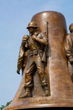 Springfield, Illinois / ABD - 16 Eylül 2020 Güzel bir Eylül gününde Illinois Kore Savaşı Anıtı.