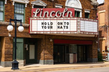 Lincoln, Illinois / ABD - 23 Eylül 2020: Lincoln Grand 8 Tiyatrosu Lincoln, Illinois.