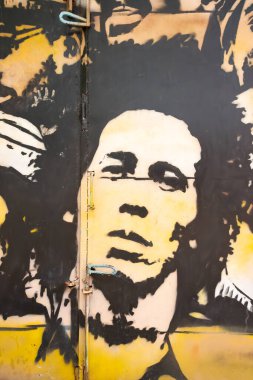 Nine Mile, St. Ann Parish - Jamaika - 12 Eylül 2025: Bob Marley and the Wailers duvar resmi St. Ann Parish, Jamaika.