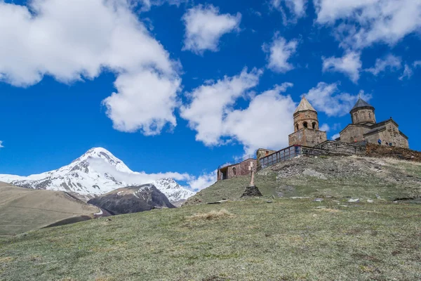 Gürcistan Gergeti Trinity Kilisesi