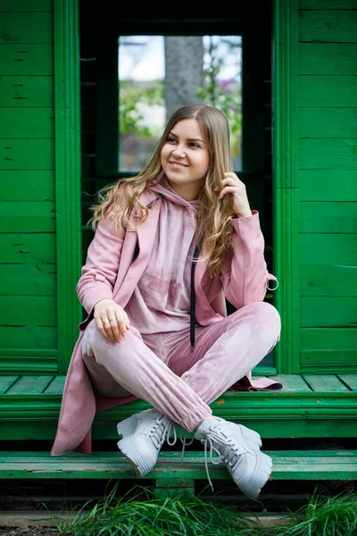 Stylish Young Girl Blond Hair European Appearance Sits Steps Dressed — Stock Photo, Image