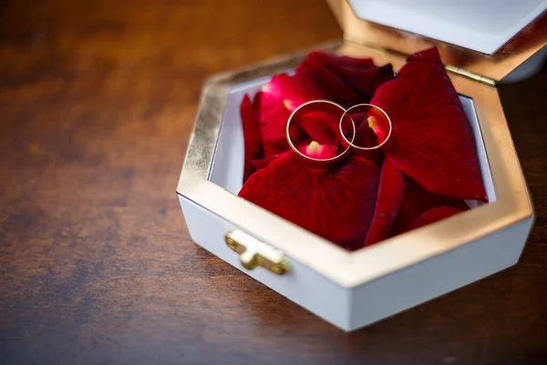 Anillos Boda Oro Para Recién Casados Día Boda — Foto de Stock