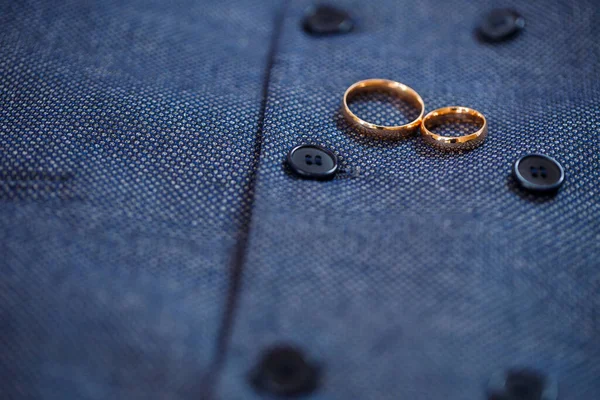 Anillos Boda Oro Para Los Recién Casados Día Boda — Foto de Stock
