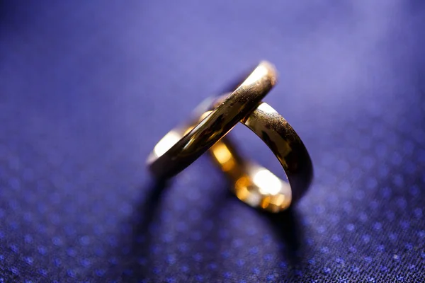 Goldene Trauringe Für Brautpaare Hochzeitstag — Stockfoto