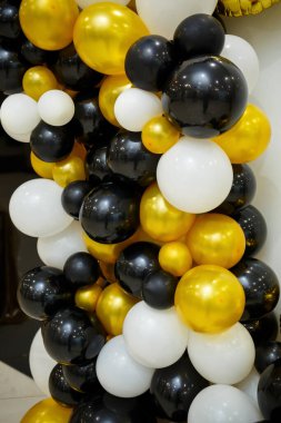 Neşeli bir tatil için çok renkli balonlar