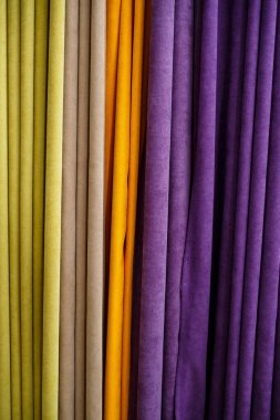 Pencere perdesi, geniş perde kumaş seçimi, tekstil mağazası.