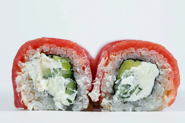 Japans Traditioneel Eten Philadelphia Sushi Broodjes Met Verse Avocado Kaviaar — Stockfoto