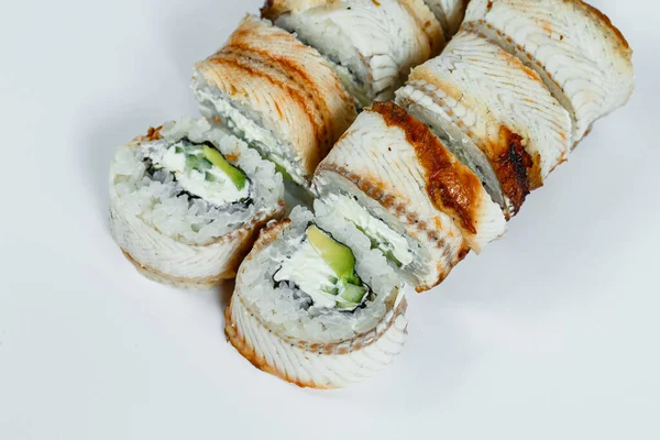 Makanan Tradisional Jepang Sushi Gulungan Philadelphia Klasik Dengan Belut Segar — Stok Foto