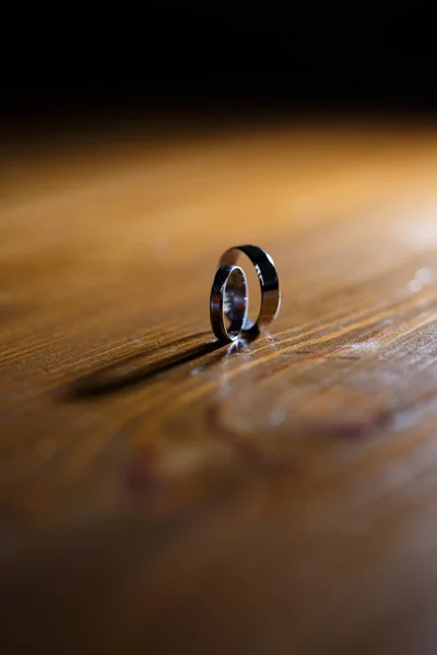 Zlaté Snubní Prsteny Pro Novomanžele Jejich Svatební Den — Stock fotografie