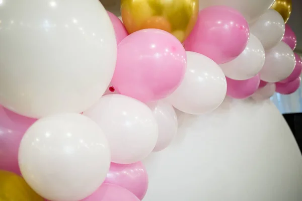 Bunte Luftballons Für Einen Fröhlichen Urlaub — Stockfoto