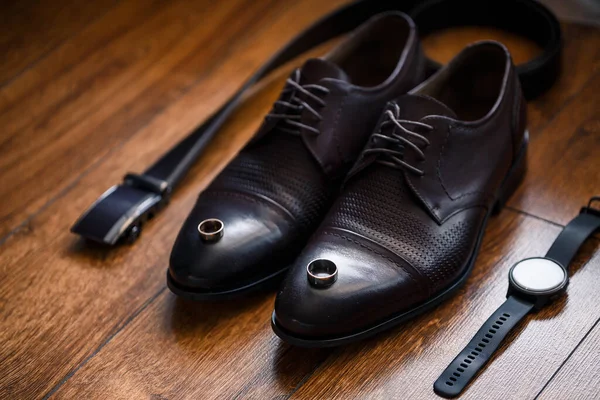 Hommes Ensemble Élégant Accessoires Marié Élégants Pour Jour Mariage Chaussures — Photo