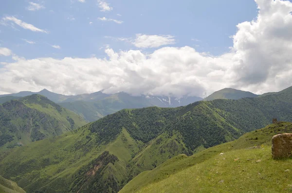 ロシア連邦北コーカサスの山々 — ストック写真