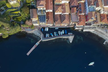 Varenna rıhtımının havadan görünümü