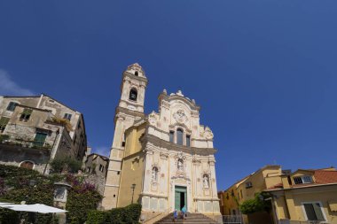 Cervo Kilisesi Liguria bir köy ( İtalya )