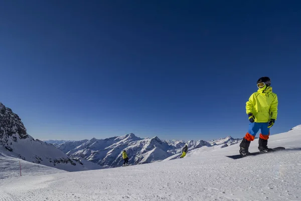 Сноубордист Лыжном Склоне — стоковое фото