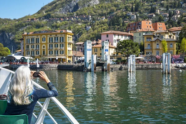 Turist: Varenna ( Como Gölü )