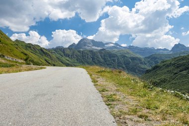 Val Formazza'da alp yolu