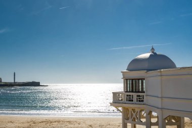 Cadiz sahilinde gün batımı ( İspanya ) 