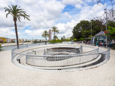 Sevilla Nehir Kenarı ( İspanya )