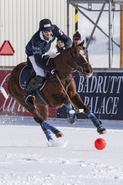 St. Moritz - 27 Ocak 2018: Kar Polo Dünya Kupası St.Moritz 2018'de maç aktiviteleri