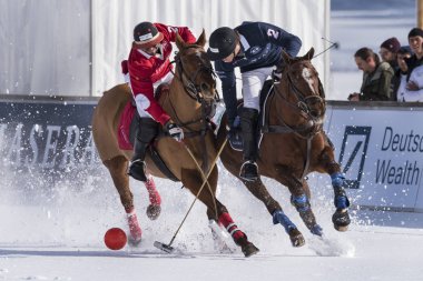 St. Moritz - 27 Ocak 2018: Kar Polo Dünya Kupası St.Moritz 2018'de maç aktiviteleri