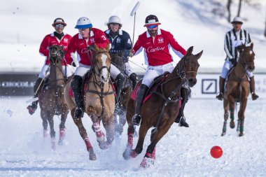 St. Moritz - 27 Ocak 2018: Kar Polo Dünya Kupası St.Moritz 2018'de maç aktiviteleri