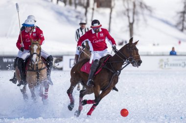St. Moritz - 27 Ocak 2018: Kar Polo Dünya Kupası St.Moritz 2018'de maç aktiviteleri