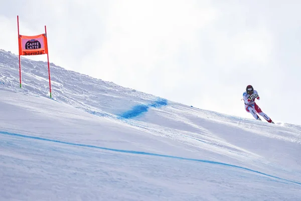 博尔米奥 意大利 2017 自由式滑雪世界锦标赛的图片 获胜者是意大利的多米尼克 帕里斯 第二名是来自挪威的阿克塞尔 斯文达尔 第三名扬斯鲁德 凯蒂尔 — 图库照片