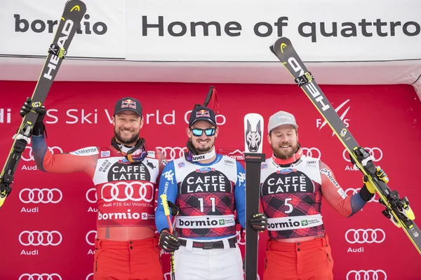 Bormio (Italya) 12/28/2017: Freeride Kayak Dünya Şampiyonası resimleri. Kazanan Italyan Dominic Paris, ikinci yer olarak Norveç 'ten aksel Lund Svindal Jansrud Kjetil üçüncü oldu   