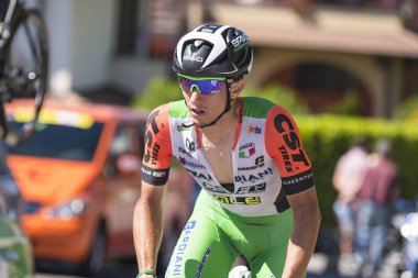 Giro d 'ıtalia 2017 05/21/2017 (Italya): Giro d 'Italia 'nın dünyanın en önemli bisiklet yarışmalarından birinin resimleri. Pubblic destek ve fotoğraf çekmek rota yanında durabilir 