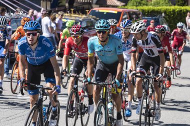 Giro d 'ıtalia 2017 05/21/2017 (Italya): Giro d 'Italia 'nın dünyanın en önemli bisiklet yarışmalarından birinin resimleri. Pubblic destek ve fotoğraf çekmek rota yanında durabilir 