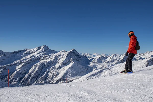Сноубордист Альпах — стоковое фото