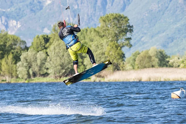 Kitesurfer Hautnah Während Einer Session — Stockfoto