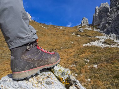 Bir kaya detay trekking çizme 