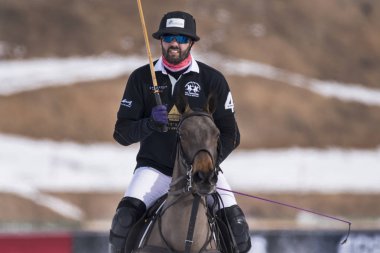St. Moritz ( İsviçre ) - 30 Ocak 2016: Kar Polo Dünya Kupası St.Moritz 2016'da maç aktiviteleri