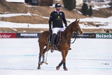 St. Moritz ( İsviçre ) - 30 Ocak 2016: Kar Polo Dünya Kupası St.Moritz 2016'da maç aktiviteleri