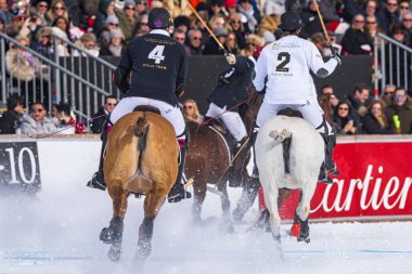 St. Moritz ( İsviçre ) - 30 Ocak 2016: Kar Polo Dünya Kupası St.Moritz 2016'da maç aktiviteleri