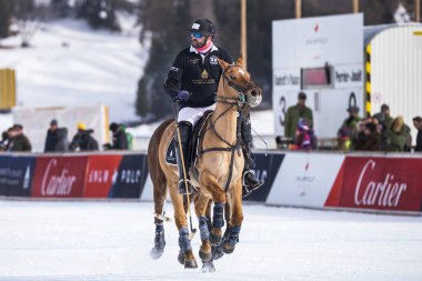 St. Moritz ( İsviçre ) - 30 Ocak 2016: Kar Polo Dünya Kupası St.Moritz 2016'da maç aktiviteleri