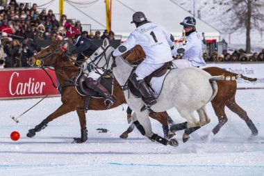 St. Moritz ( İsviçre ) - 30 Ocak 2016: Kar Polo Dünya Kupası St.Moritz 2016'da maç aktiviteleri