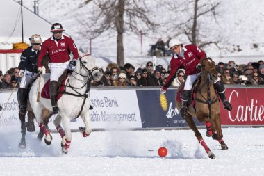 St. Moritz ( İsviçre ) - 30 Ocak 2016: Kar Polo Dünya Kupası St.Moritz 2016'da maç aktiviteleri