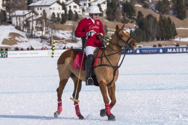 St. Moritz ( İsviçre ) - 30 Ocak 2016: Kar Polo Dünya Kupası St.Moritz 2016'da maç aktiviteleri