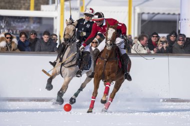 St. Moritz ( İsviçre ) - 30 Ocak 2016: Kar Polo Dünya Kupası St.Moritz 2016'da maç aktiviteleri