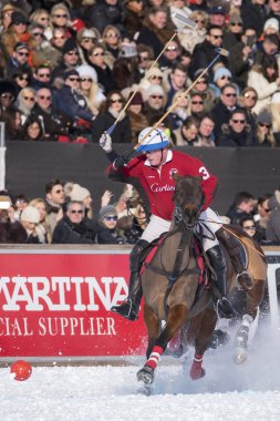St. Moritz ( İsviçre ) - 30 Ocak 2016: Kar Polo Dünya Kupası St.Moritz 2016'da maç aktiviteleri