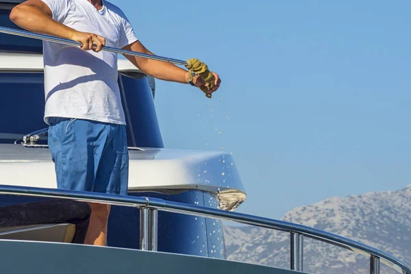 Cleaning Yacht Scene — Stock Photo, Image