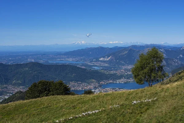 Brianza göller manzara ( İtalya )