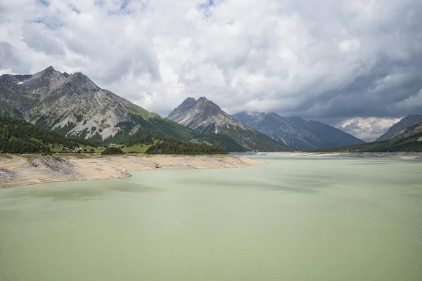 Lago Alpino Criado Por Uma Barragem Valtellina — Fotografia de Stock