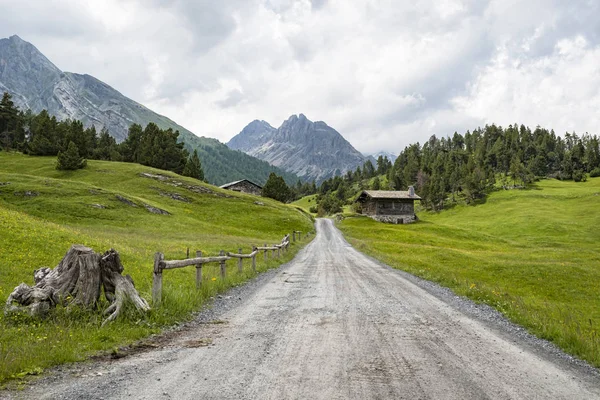 Chalet Alperna — Stockfoto