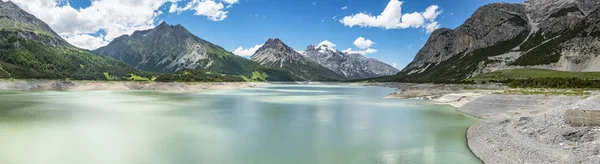 Lago Alpino Criado Por Uma Barragem Valtellina — Fotografia de Stock